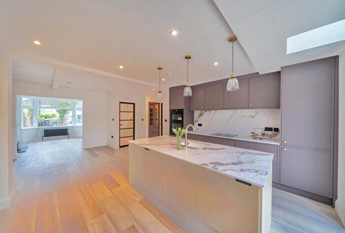 4 Bedroom Semi-Detached House For Sale In Wellsway, Bath, Somerset, BA2