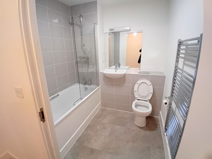 2 Bedroom Flat To Rent In Elmshall Place, St. Albans, AL1