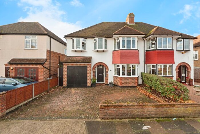 4 Bedroom Semi Detached House For Sale In Glebe Gardens, New Malden, KT3