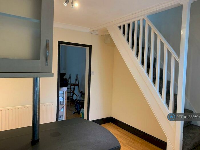 2 Bedroom Terraced House To Rent In Linden Terrace, Gainsborough, DN21