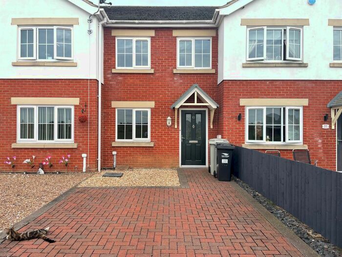 2 Bedroom Town House To Rent In Cottesmore Close, Skegness, PE25