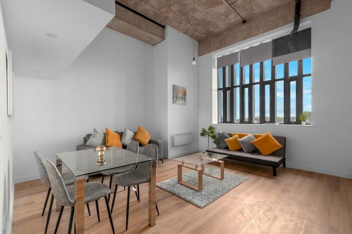 2 Bedroom Flat To Rent In High Street, West Bromwich, B70