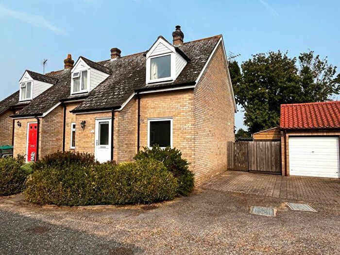 2 Bedroom House For Sale In Roman Fields, Woolpit, IP30