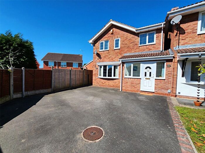 3 Bedroom Link Detached House For Sale In Keats Close, Galley Common, Nuneaton, Warwickshire, CV10