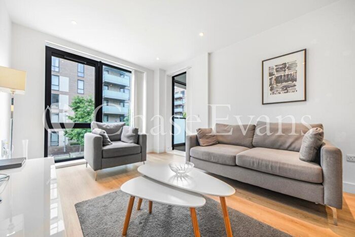1 Bedroom Flat To Rent In New Village Avenue, Aberfeldy Village, Poplar, London, E14
