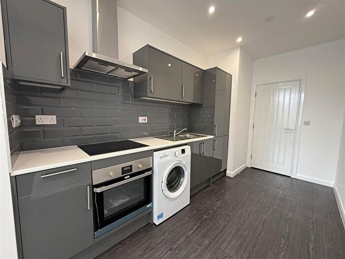 1 Bedroom Flat To Rent In Spectrum House, East Parade, Bradford, BD1