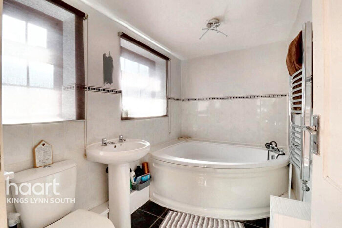 2 Bedroom Character Property For Sale In Smithy Road, Ingoldisthorpe, PE31