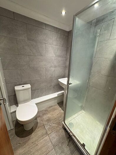 1 Bedroom Flat For Sale In Flat Llys Newydd, Tir Einon, Llanelli, Dyfed, SA14