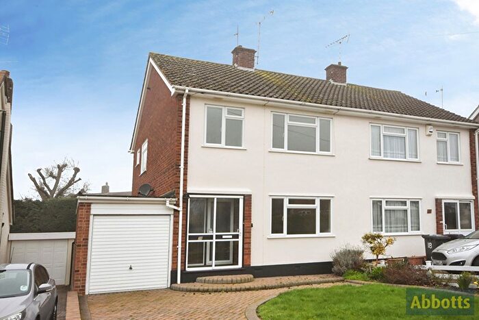 3 Bedroom Semi Detached House For Sale In Wyburns Avenue, Rayleigh, Essex, SS6