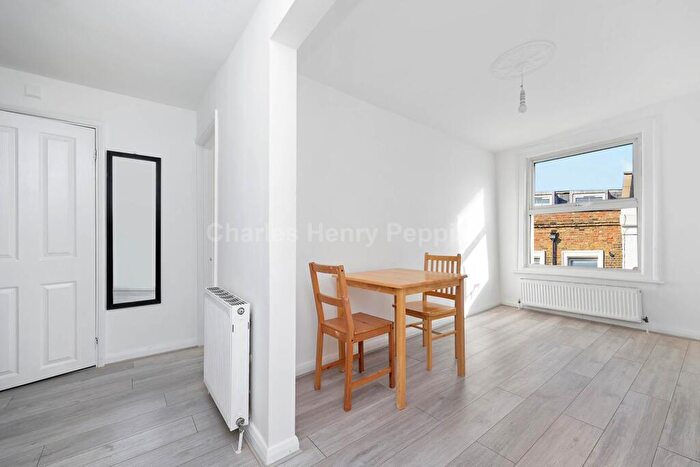 1 Bedroom Apartment To Rent In Balls Pond Road, Dalston, N1