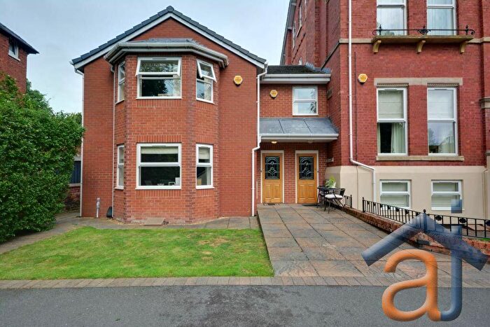 2 Bedroom Apartment To Rent In Chestnut Gardens, Park Avenue, PR9