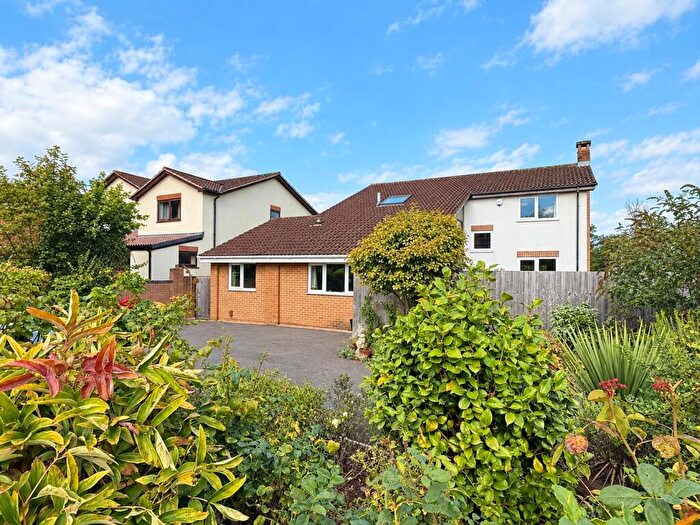 4 Bedroom Detached House For Sale In White Oak Way, Nailsea, North Somerset, BS48