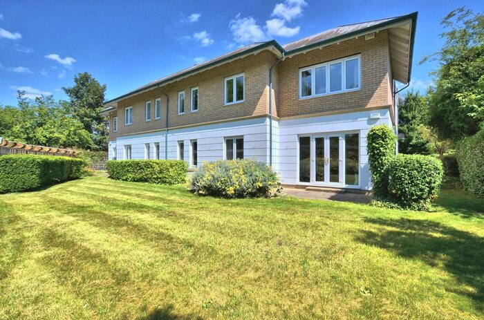 2 Bedroom Ground Flat To Rent In Mulgrave Court, Cambridge, CB1