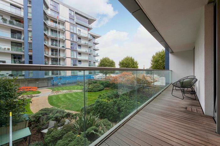 2 Bedroom Flat To Rent In Eastfields Avenue, London, SW18