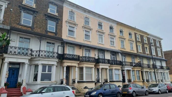2 Bedroom Flat To Rent In Ethelbert Crescent, Margate, CT9
