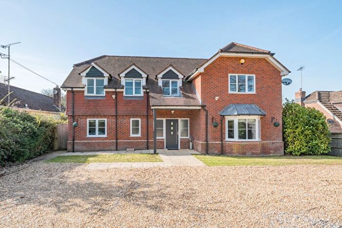 4 Bedroom Detached House To Rent In The Shrave, Four Marks, Alton, GU34