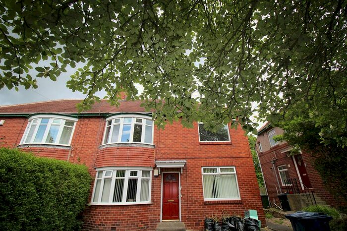 2 Bedroom Flat To Rent In Granville Road, Gosforth, Newcastle Upon Tyne, NE3