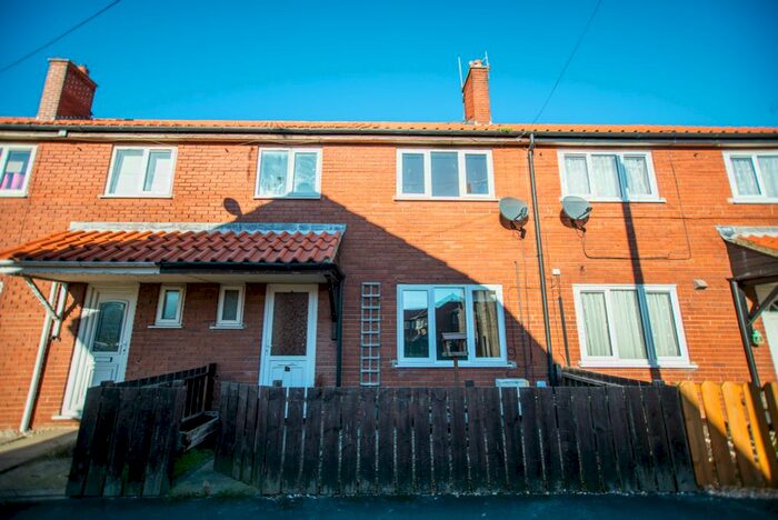 3 Bedroom Terraced House To Rent In Rose Carr Walk, Hornsea, HU18