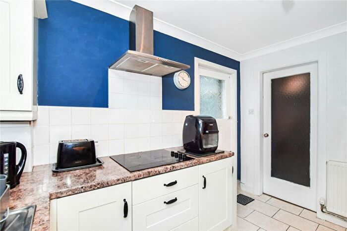 1 Bedroom Flat For Sale In Ava Street, Kirkcaldy, KY1