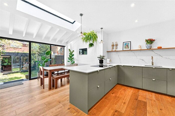 3 Bedroom Terraced House For Sale In Elphinstone Road, Walthamstow, London, E17