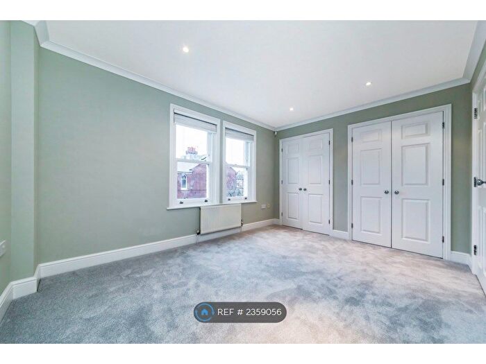 4 Bedroom Terraced House To Rent In Telferscot Road, Balham, SW12