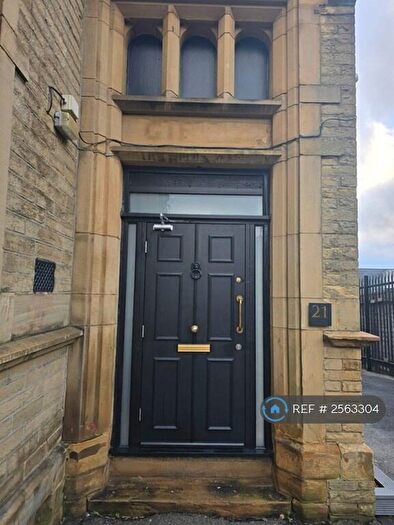 2 Bedroom Terraced House To Rent In Manningham Lane, Bradford, BD8