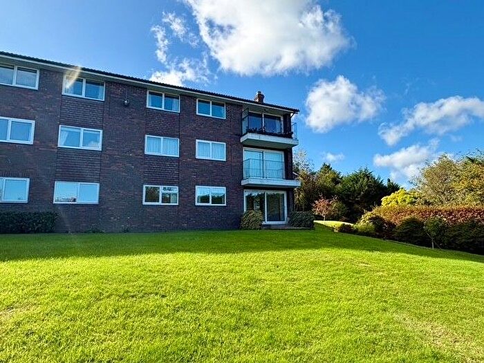 2 Bedroom Flat To Rent In Beacon Road, Crowborough, TN6
