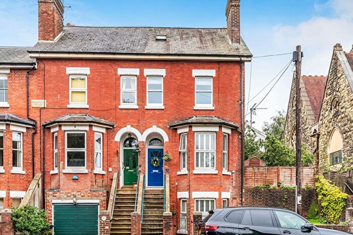 2 Bedroom Flat For Sale In Bayhall Road, Tunbridge Wells, TN2