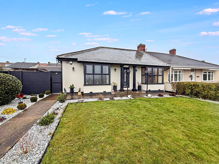 3 Bedroom Bungalow For Sale In The Bungalows, Hetton-le-Hole, Houghton Le Spring, Tyne And Wear, DH5