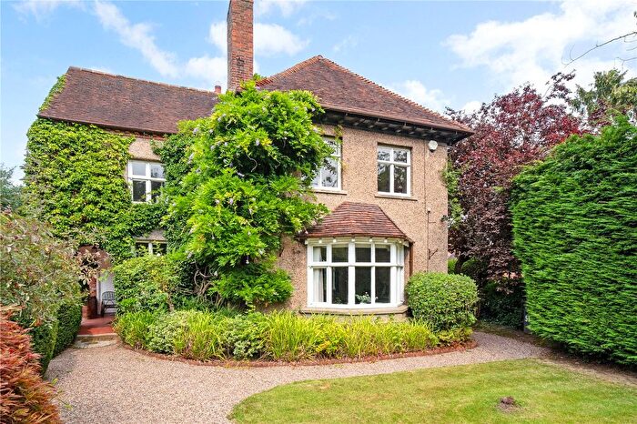 5 Bedroom Detached House To Rent In Browns Lane, Knowle, Solihull, West Midlands, B93