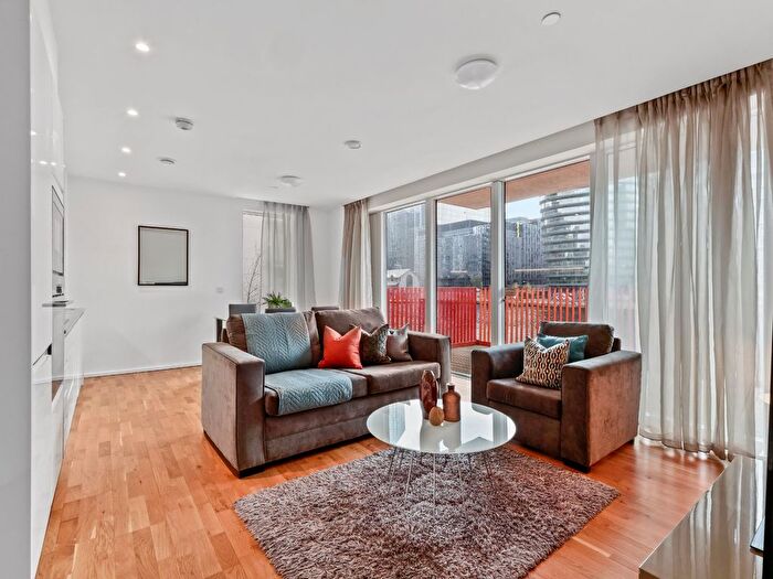 2 Bedroom Flat To Rent In Millharbour, Millwall, E14