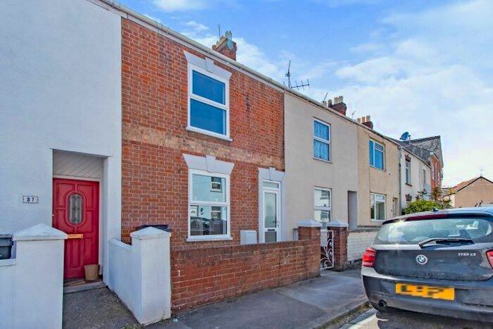 2 Bedroom Property To Rent In Portman Street, Taunton, TA2