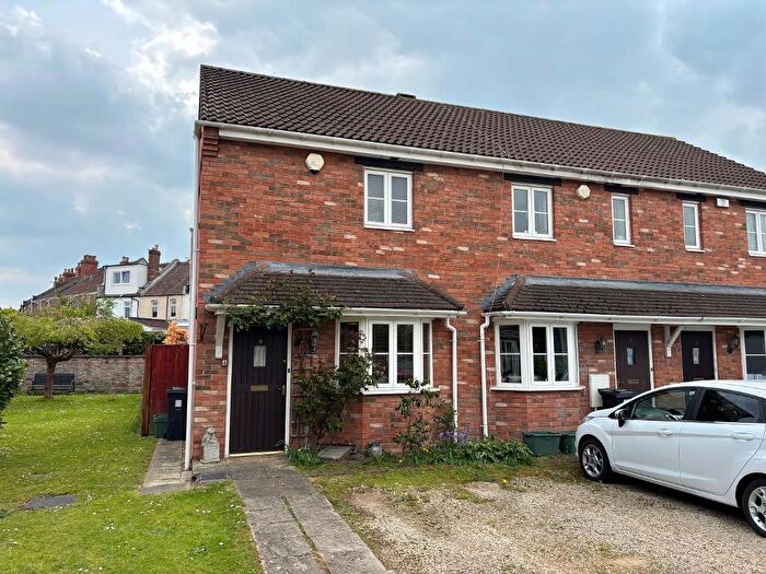 2 Bedroom House For Sale In Romo Court, Staple Hill, Bristol, BS16