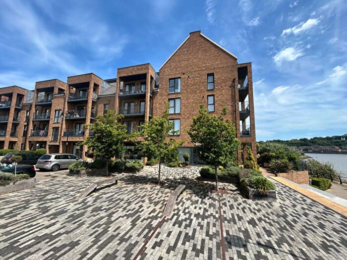 1 Bedroom Apartment For Sale In Knights Templar Way, Rochester, Kent., ME2