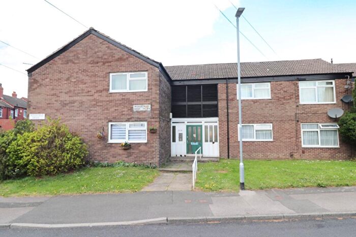 1 Bedroom Flat To Rent In Rossefield Drive, Leeds, West Yorkshire, LS13