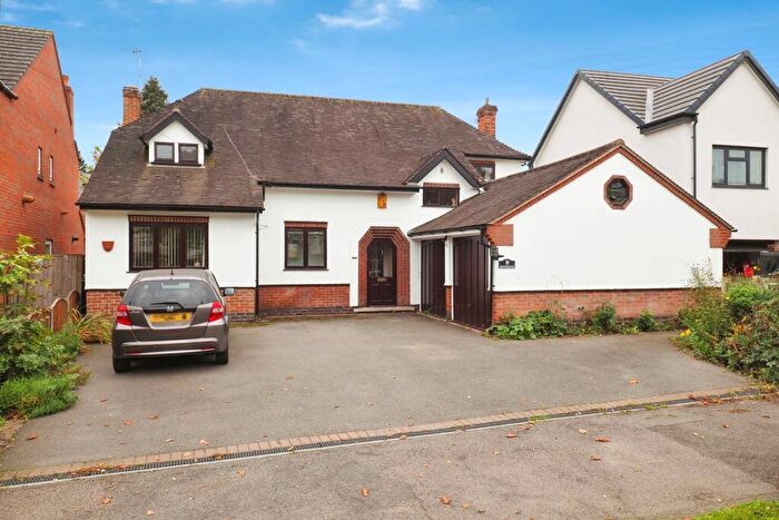 3 Bedroom Detached House For Sale In Wollaton Vale, Wollaton, Nottingham, NG8