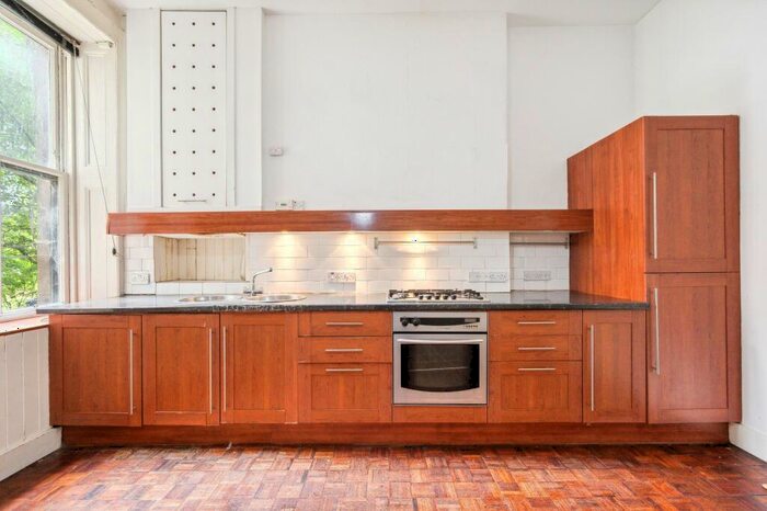 2 Bedroom Flat For Sale In Gibson Street, Hillhead, Glasgow, G12