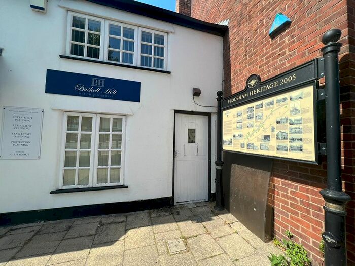 2 Bedroom Flat To Rent In Main Street, Frodsham, WA6