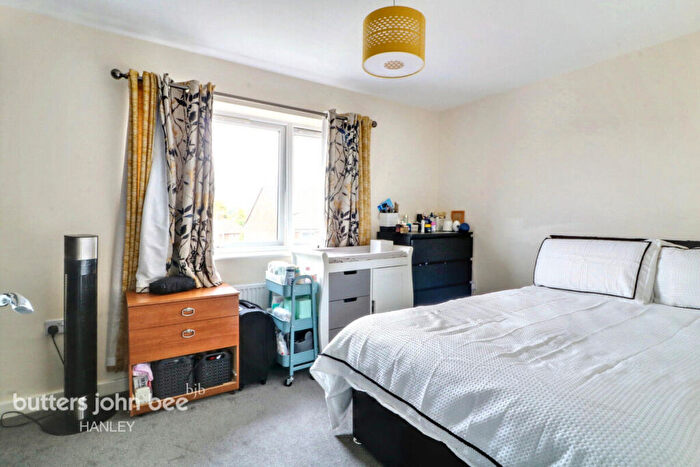 2 Bedroom Town House For Sale In George Barton Close, Bucknall, Stoke-On-Trent, ST2