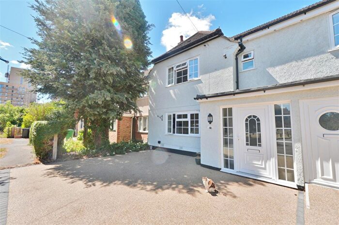 3 Bedroom Terraced House For Sale In South Green, Slough, SL1