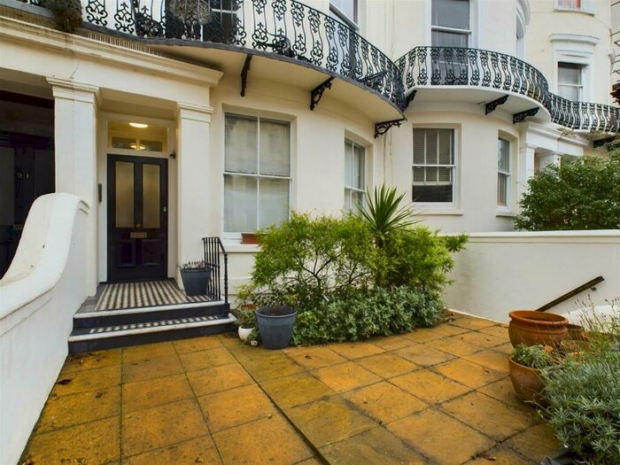 2 Bedroom Flat To Rent In Lansdowne Place, Hove, BN3