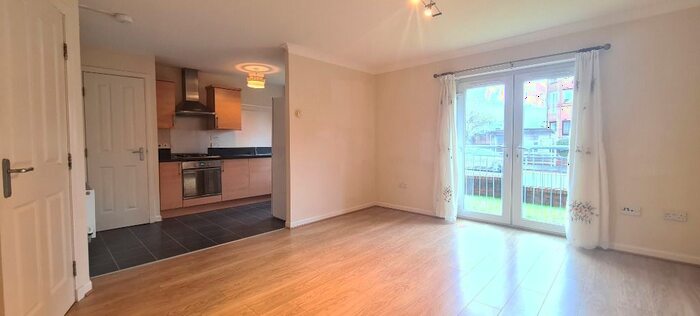 2 Bedroom Flat To Rent In Auchentoshan Terrace, Springburn, Glasgow, G21