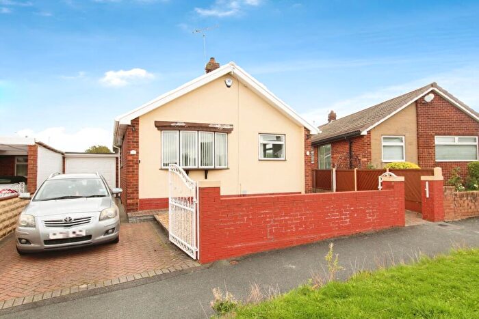 3 Bedroom Bungalow To Rent In Templegate Avenue, Leeds, West Yorkshire, LS15