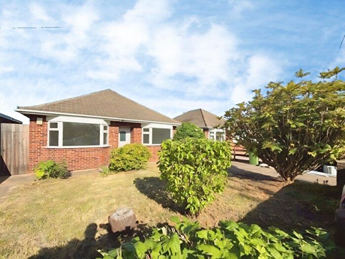 3 Bedroom Bungalow To Rent In Wright Avenue, Stanground, PE2