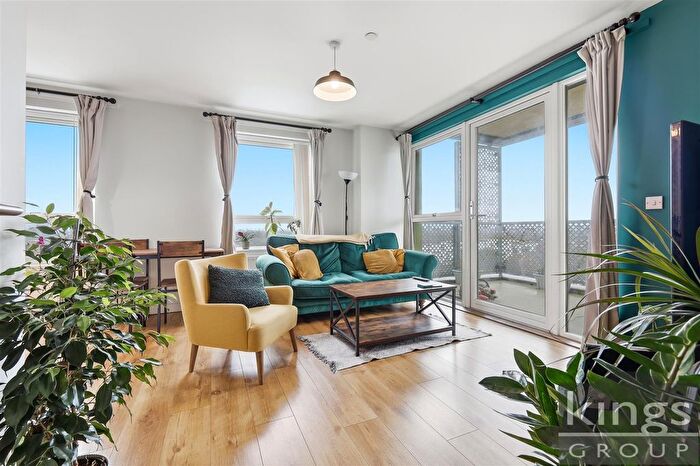 2 Bedroom Flat For Sale In Cannon Road, London, N17