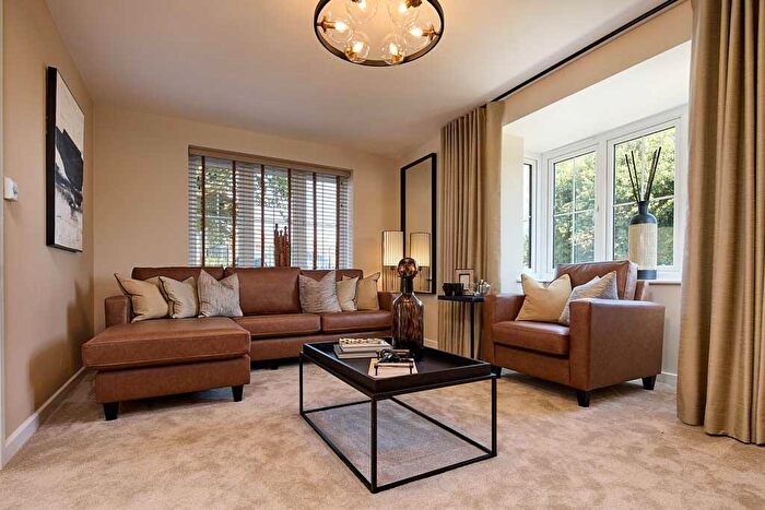 4 Bedroom Detached House For Sale In Arnold Lane, Gedling, Nottingham, NG4