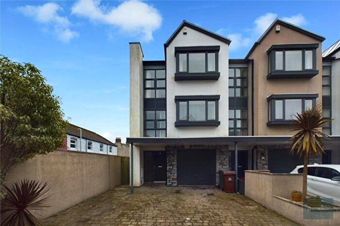 3 Bedroom End Of Terrace House To Rent In Parsonage Way, Plymouth, PL4