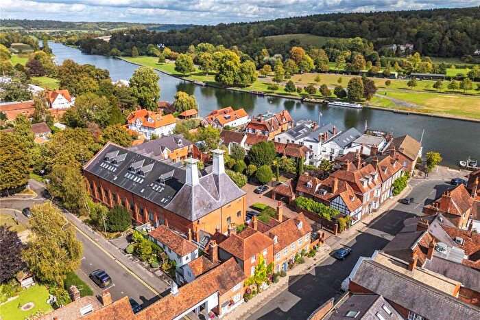 2 Bedroom Apartment For Sale In New Street, Henley-on-Thames, Oxfordshire, RG9