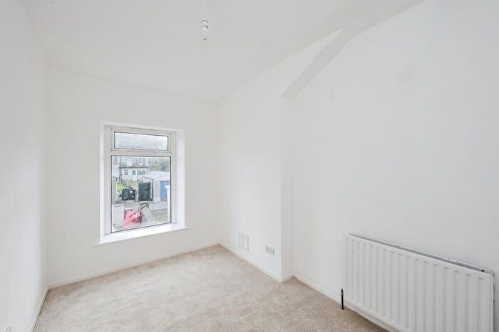 3 Bedroom Terraced House For Sale In John Street, Resolven, Neath, SA11