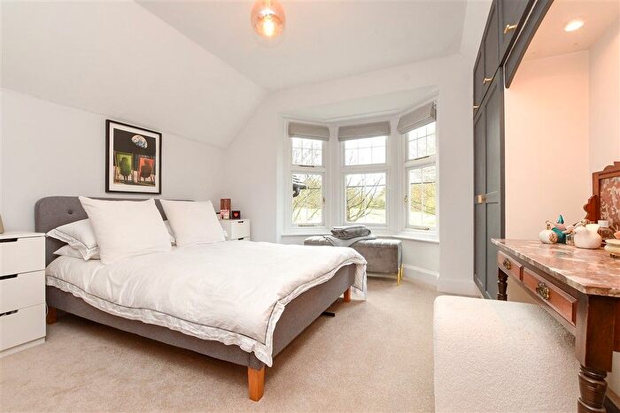 5 Bedroom Detached House For Sale In Newdigate Road, Beare Green, Dorking, Surrey, RH5